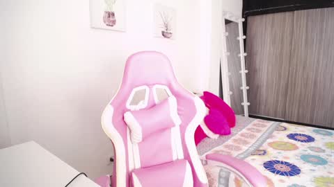 X IGcamiryan01 online show from 12.03.24