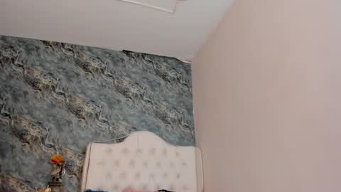 C A M I L L E N    Help me get to the top online show from 01.22.25