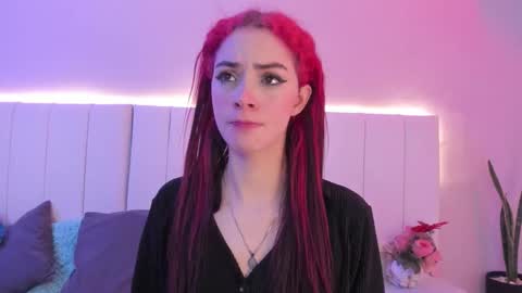 C A M I L L E N    Help me get to the top online show from 11.18.25