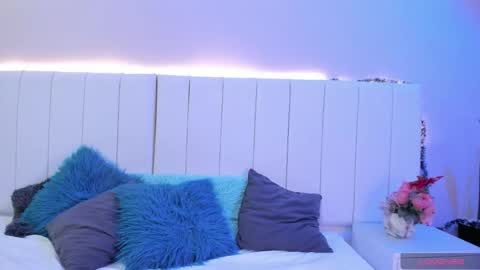 C A M I L L E N    Help me get to the top online show from 11.27.25