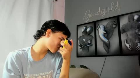 Camillo Virgil online show from 10.21.25