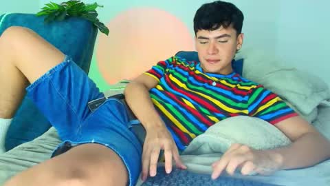 Snapshot of camilo_xcam chatting on 11.25.25 CAMILO online show from 11.25.25