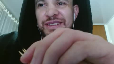 Snapshot of camiloking17 chatting on 12.04.24 camilo online show from 12.04.24