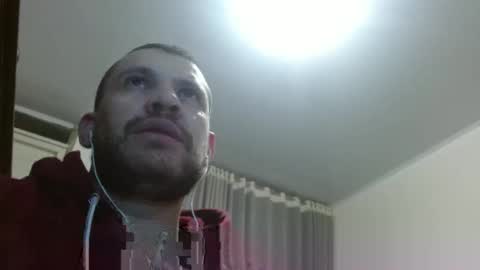 Snapshot of camiloking17 chatting on 01.18.25 camilo online show from 01.18.25