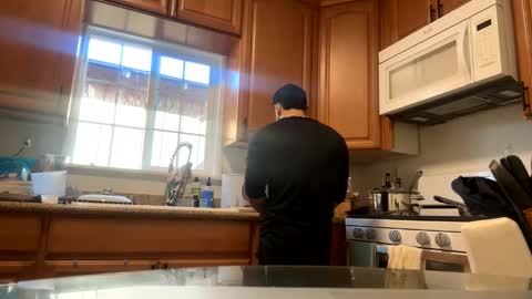 Snapshot of camilooo_cb chatting on 10.28.25 camilooo_cb online show from 10.28.25