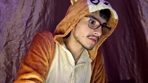 Snapshot of camilor00 chatting on 11.17.25 camilor00 online show from 11.17.25