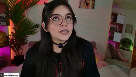   Lets reach 200 thumbs up  online show from 09.08.25