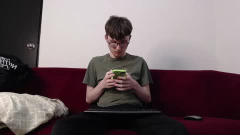 Snapshot of cammykev chatting on 09.21.25 online show from 09.21.25