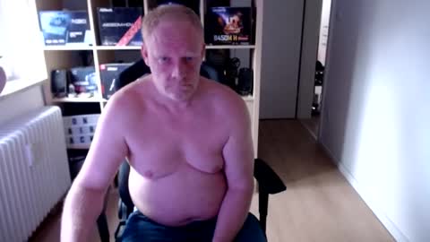 Snapshot of campdavid79 chatting on 12.29.24 campdavid79 online show from 12.29.24