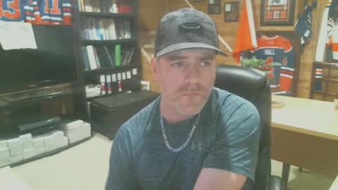 Snapshot of canadianboi6969 chatting on 12.24.24 CanadianBacon6969 online show from 12.24.24