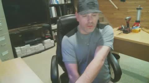 Snapshot of canadianboi6969 chatting on 03.09.25 CanadianBacon6969 online show from 03.09.25