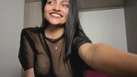 Snapshot of candela___ chatting on 04.21.26 Cancela online show from 04.21.26