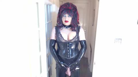 Snapshot of candi_smokes chatting on 04.17.26 candi smokes online show from 04.17.26