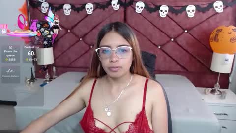 Snapshot of candy_antonella390 chatting on 10.15.25 candy_antonella390 online show from 10.15.25
