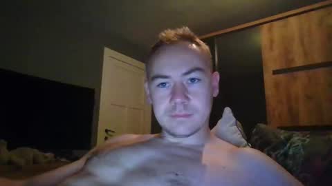 Snapshot of candy_boy_xoxo chatting on 11.10.25 candy_boy_xoxo online show from 11.10.25