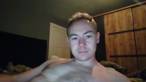 Snapshot of candy_boy_xoxo chatting on 11.26.25 candy_boy_xoxo online show from 11.26.25