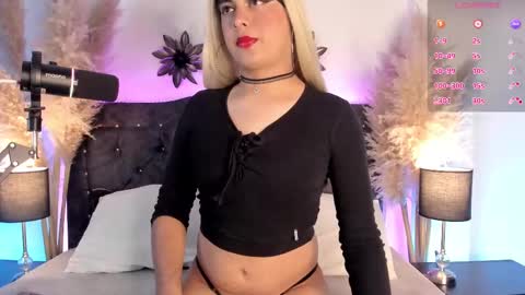 Snapshot of candy_canne__ chatting on 03.11.25 CamilaInstagram candy canne  Pvt open online show from 03.11.25