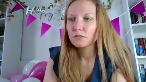 Snapshot of candy_cougar82 chatting on 07.25.26 Candy Cougar online show from 07.25.26