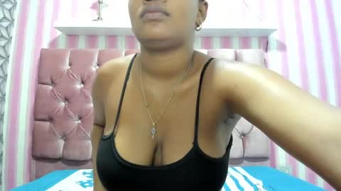 Snapshot of candy_ebony18_ chatting on 10.02.25 candy_ebony18_ online show from 10.02.25