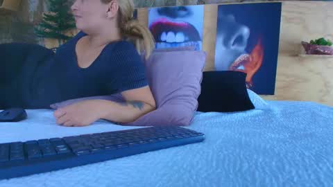 Jolie online show from 11.21.25