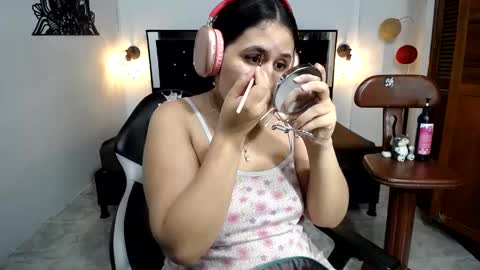 Snapshot of candy_hairy chatting on 02.02.25 candy online show from 02.02.25