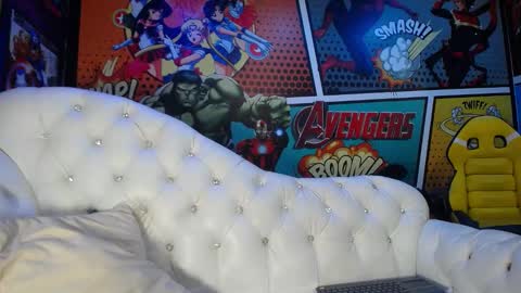 Snapshot of candy_hairy chatting on 10.02.25 candy online show from 10.02.25