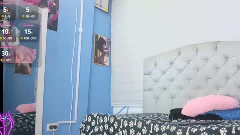 Snapshot of candy_hot_06 chatting on 12.01.25 CANDY online show from 12.01.25