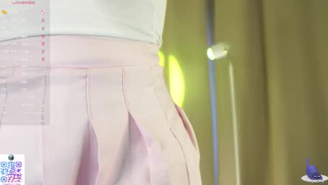 Snapshot of candy_leya chatting on 02.18.26 Leya online show from 02.18.26