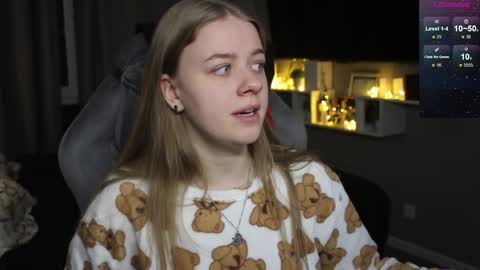 Snapshot of candy_meggie chatting on 01.16.25 Megan online show from 01.16.25