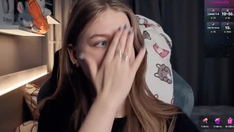 Snapshot of candy_meggie chatting on 01.26.25 Megan online show from 01.26.25