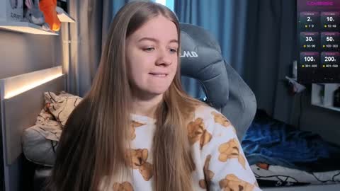 Snapshot of candy_meggie chatting on 02.04.25 Megan online show from 02.04.25