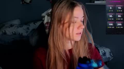 Snapshot of candy_meggie chatting on 09.22.25 Megan online show from 09.22.25