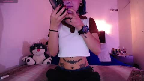 Snapshot of candy_scarce16 chatting on 11.07.25 Sharon online show from 11.07.25