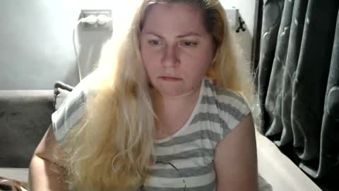 Laura online show from 02.04.25