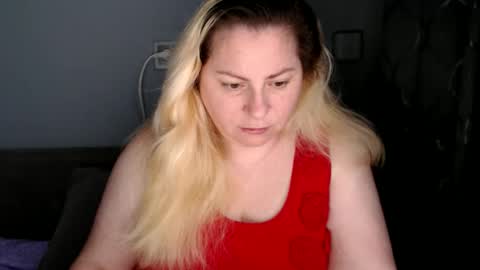 Laura online show from 09.11.25