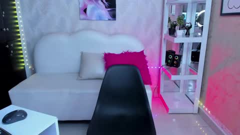 Snapshot of candycuckol chatting on 03.11.25 Candy online show from 03.11.25