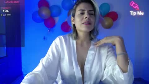 Snapshot of candydowson1 chatting on 12.17.24 Candy Dowson online show from 12.17.24