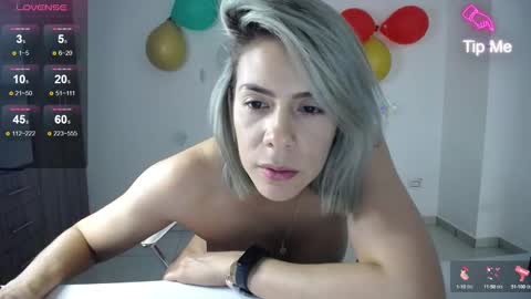 Snapshot of candydowson1 chatting on 12.20.24 Candy Dowson online show from 12.20.24