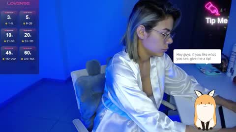 Snapshot of candydowson1 chatting on 01.08.25 Candy Dowson online show from 01.08.25