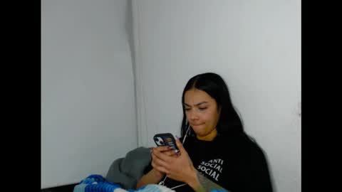 Sara online show from 10.31.25