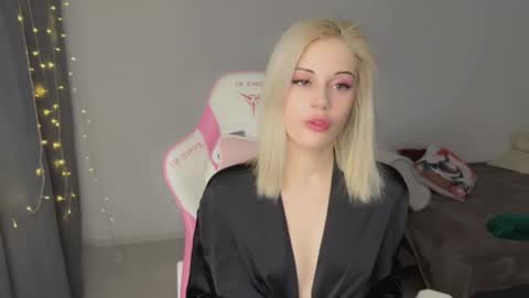 You can call me HH online show from 02.21.26