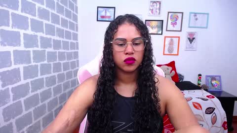 Snapshot of candyhot_sex chatting on 01.13.25 Karen online show from 01.13.25