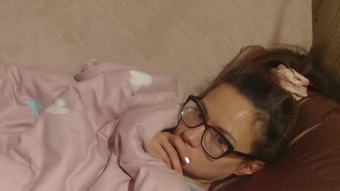 say meow and send tips  online show from 11.19.25