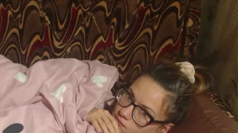 say meow and send tips  online show from 11.30.25