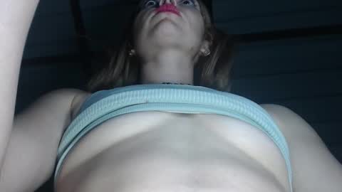 Snapshot of candylovet chatting on 02.01.26 candylovet online show from 02.01.26