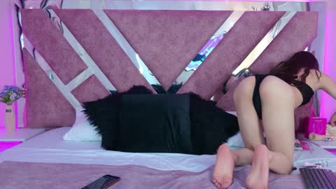 candyluxury_ online show from 03.29.26