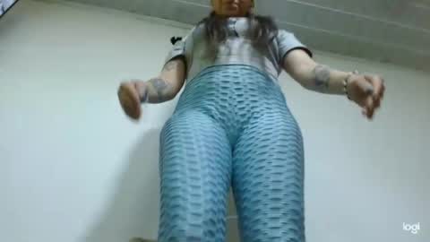 Snapshot of candymilfff chatting on 06.30.26 candymilfff online show from 06.30.26