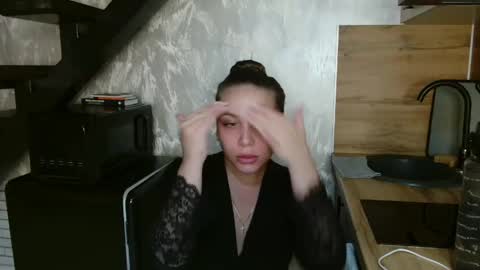 Snapshot of candymini chatting on 04.24.26 candymini online show from 04.24.26