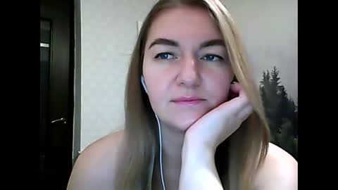 Snapshot of candyolime chatting on 12.13.25 Daisy online show from 12.13.25