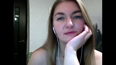 Snapshot of candyolime chatting on 12.14.25 Daisy online show from 12.14.25